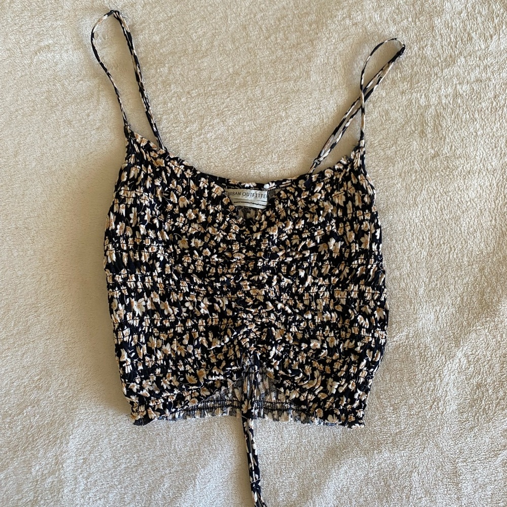 UO Sophie Rutched Cropped Cami - Picture 5 of 10